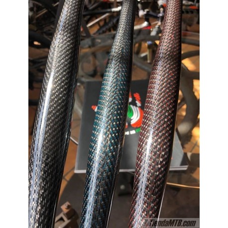 Manillar de fibra de carbono con hilo de color rojo, azul o plata (740mm)