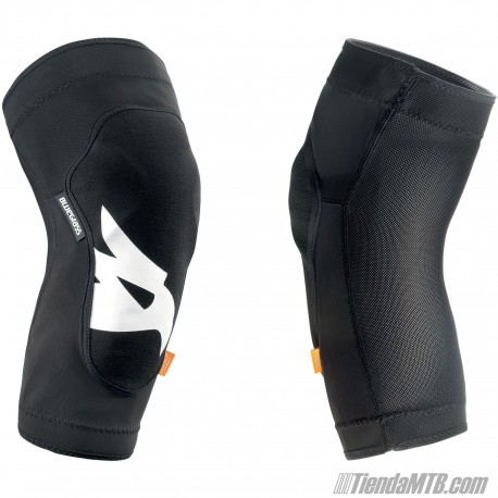 Flexible Knee pads Bluegrass Skinny with D3O